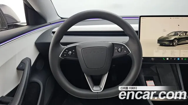 Tesla Model 3 — Фото автомобиля 13