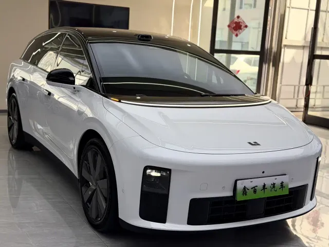 Li Auto i6 — Фото автомобиля 3