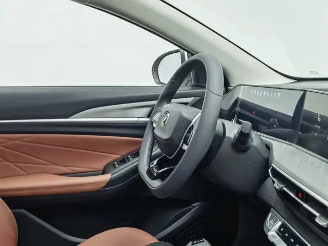 Changan Eado — Фото автомобиля 22