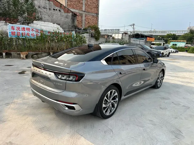 Ford Mondeo — Фото автомобиля 5