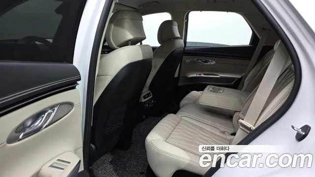 Genesis GV70 — Фото автомобиля 17