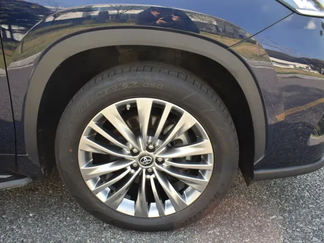 Toyota Highlander — Фото автомобиля 8