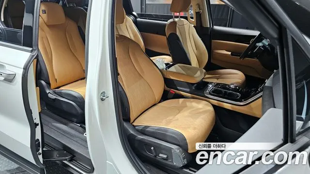 Kia Canival — Фото автомобиля 10
