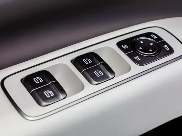 Li Auto Li i8 2025 Standard Edition — Фото автомобиля 27
