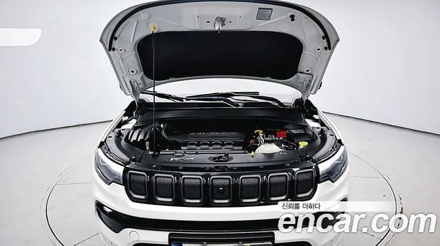 Jeep Compass 2nd Gen — Фото автомобиля 6
