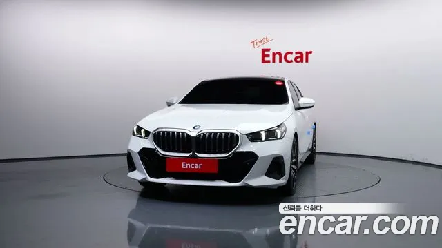 BMW 5 Series — Фото автомобиля 3