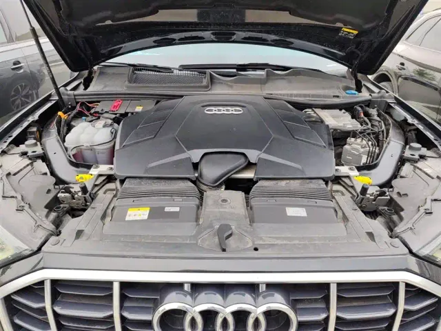 Audi Q7 — Фото автомобиля 15