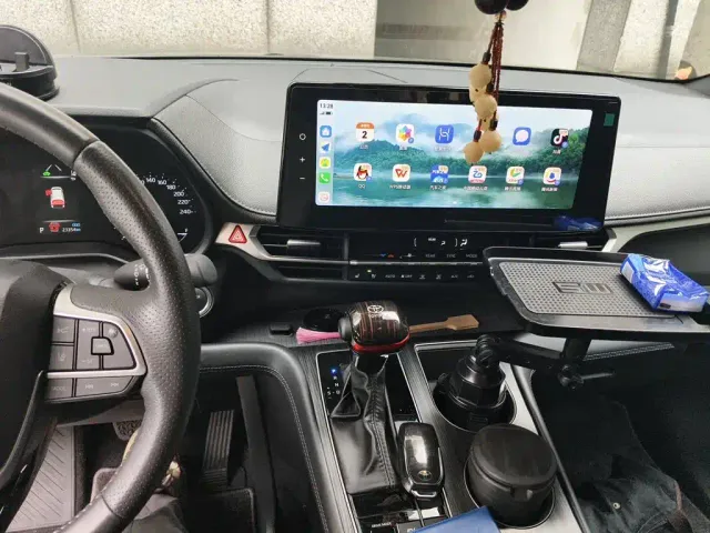 Toyota Sienna — Фото автомобиля 5