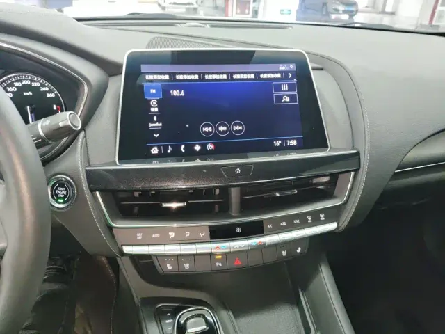 Cadillac CT5 — Фото автомобиля 12