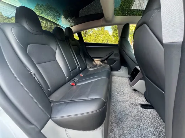 Tesla Model 3 — Фото автомобиля 7