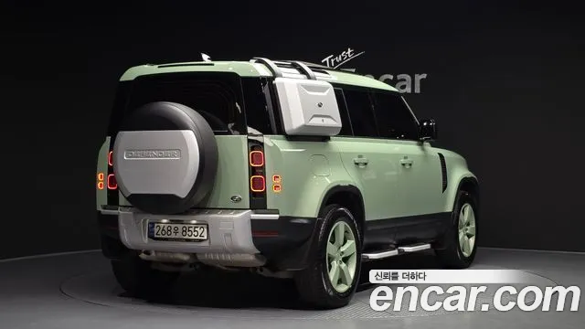 Land Rover Defender — Фото автомобиля 2