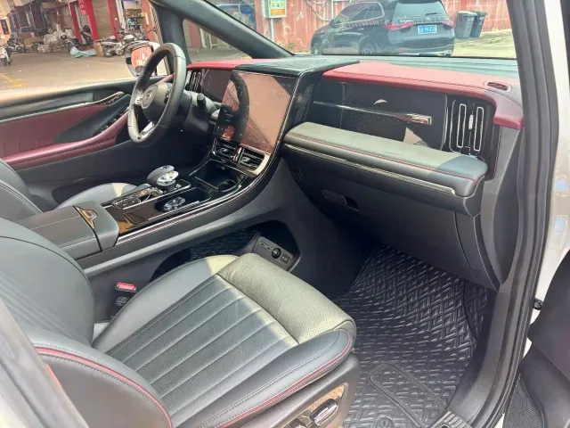 GAC Trumpchi M8 — Фото автомобиля 10