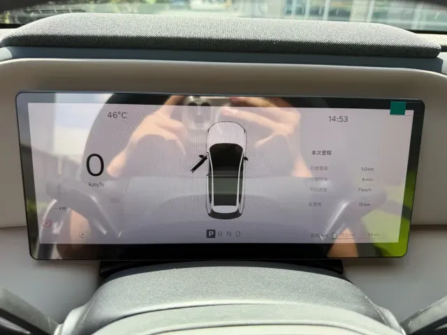 Volvo XC70 Plug-in Hybrid — Фото автомобиля 10