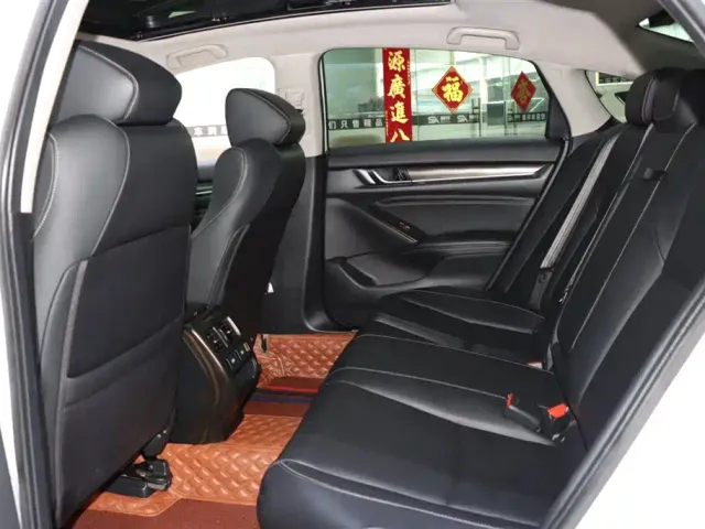 Honda Accord — Фото автомобиля 11