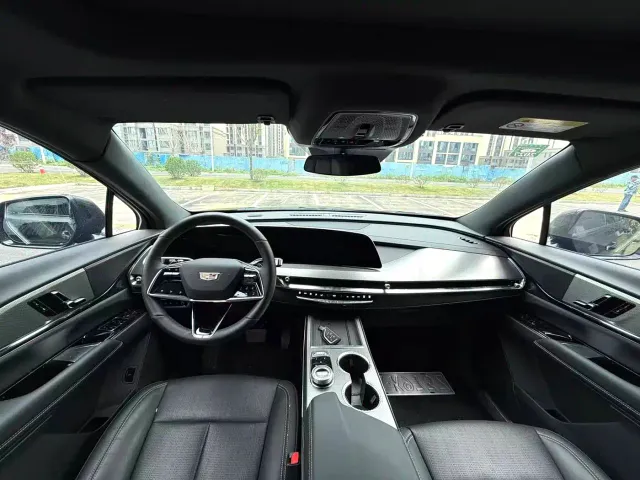 Cadillac XT5 — Фото автомобиля 7