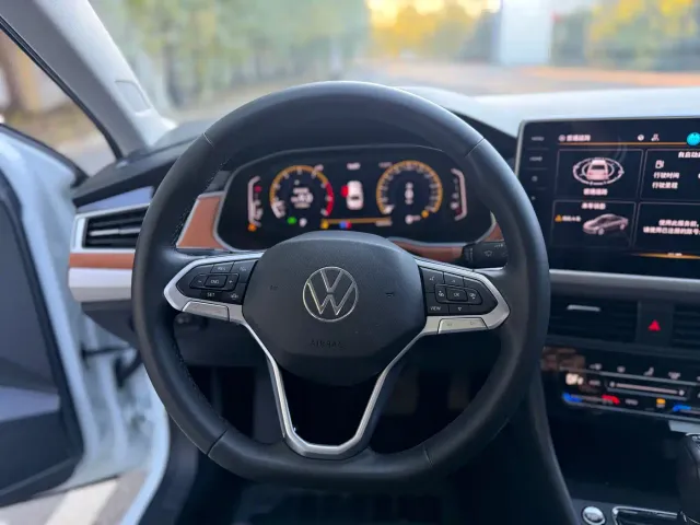 Volkswagen Bora — Фото автомобиля 17
