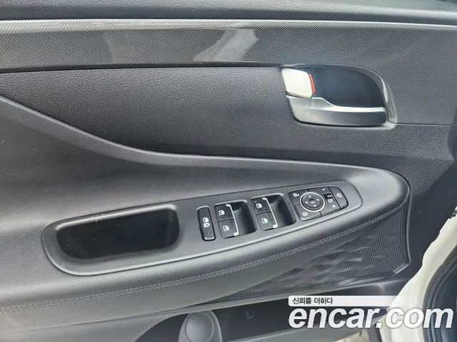 Hyundai Santafe Новый Santa Fe Бензин 2.5T 2WD — Фото автомобиля 15