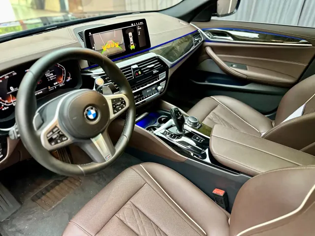 BMW 5 Series — Фото автомобиля 5