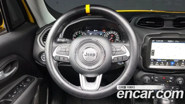 Jeep Renegade — Фото автомобиля 19