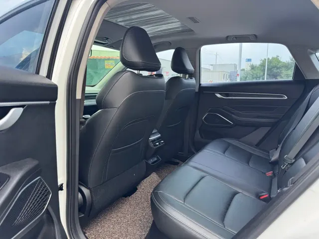Geely Emgrand — Фото автомобиля 6