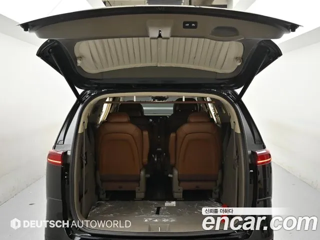 Kia Carnival Generation 4 — Фото автомобиля 19