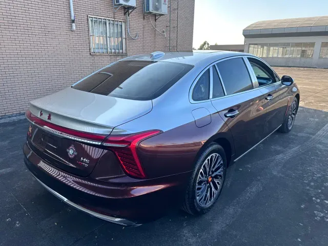 Hongqi H5 — Фото автомобиля 14
