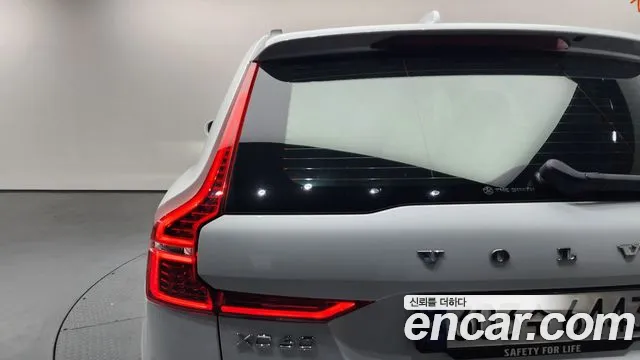 Вольво XC60 — Фото автомобиля 14