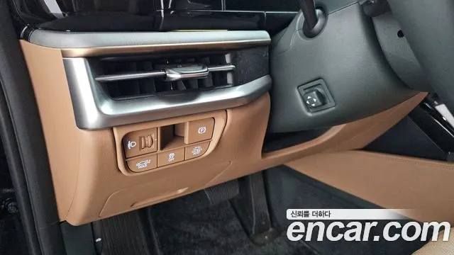 Hyundai Grandeur GN7 — Фото автомобиля 28