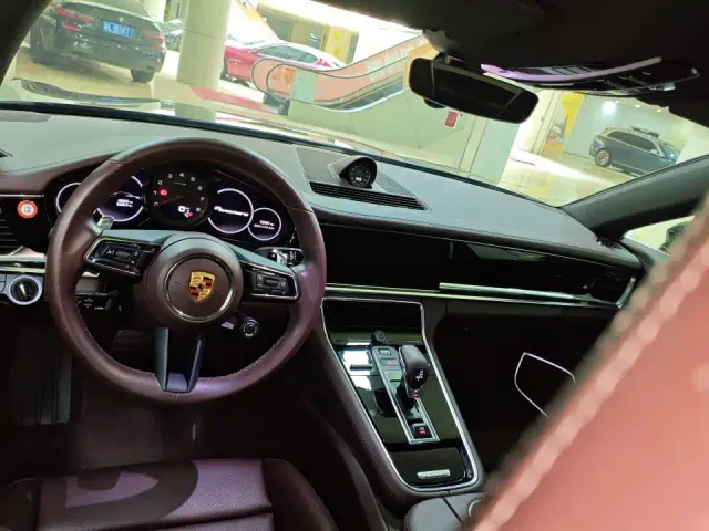 Porsche Panamera — Фото автомобиля 3