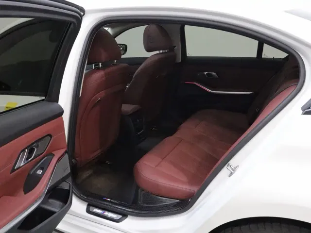 BMW 3 Series — Фото автомобиля 11