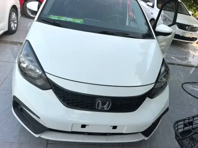 Honda Fit — Фото автомобиля 2