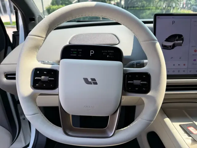 Li Auto i6 — Фото автомобиля 12