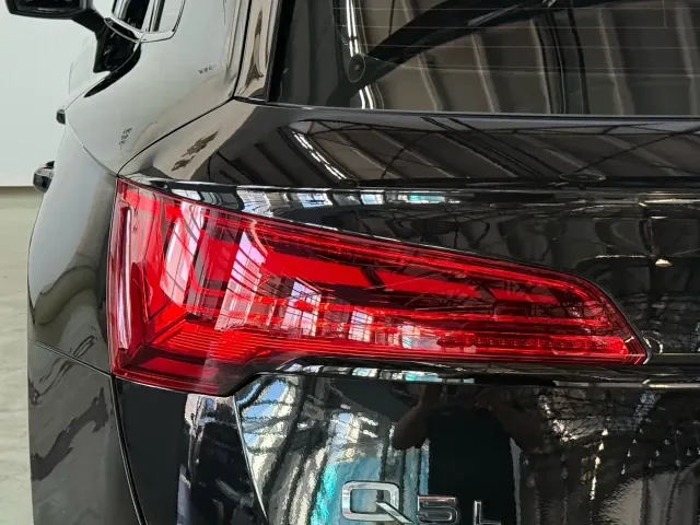 Audi Audi Q5L 2024 Model 40 TFSI Luxury Dynamic — Фото автомобиля 11
