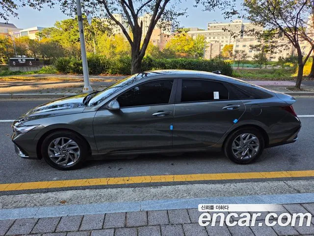 Hyundai Avante CN7 — Фото автомобиля 3