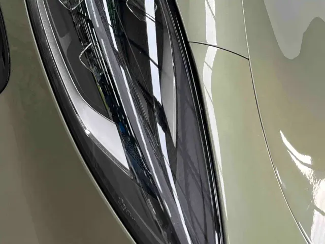 Xiaomi SU7 — Фото автомобиля 16
