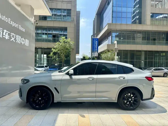 BMW X4 — Фото автомобиля 3