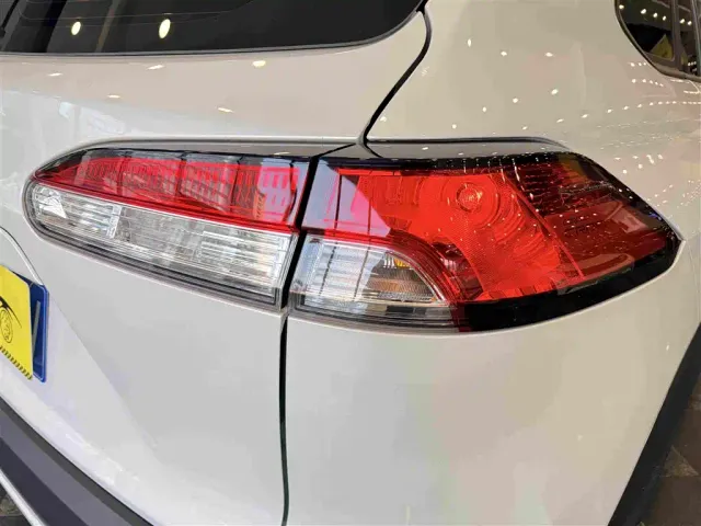 Toyota Corolla Cross — Фото автомобиля 14