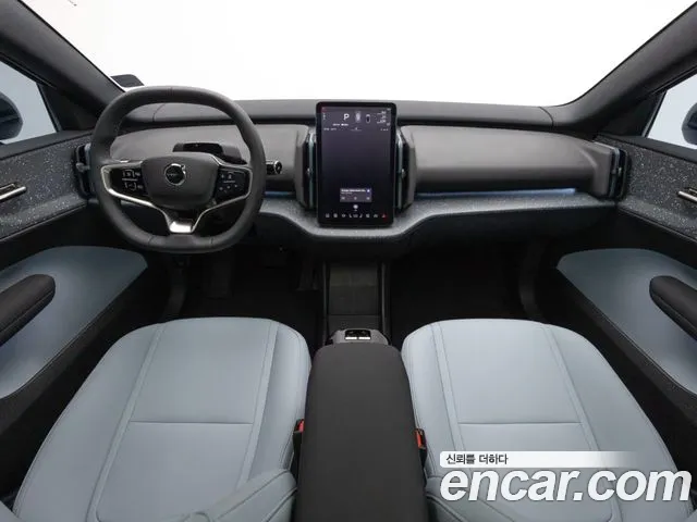 Volvo EX30 — Фото автомобиля 9