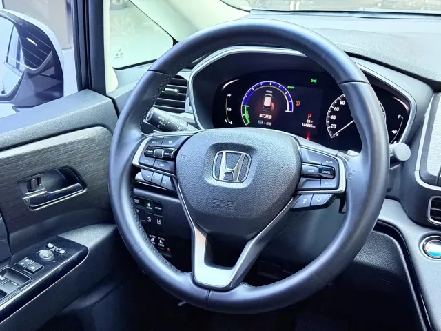 Honda Elysion — Фото автомобиля 6