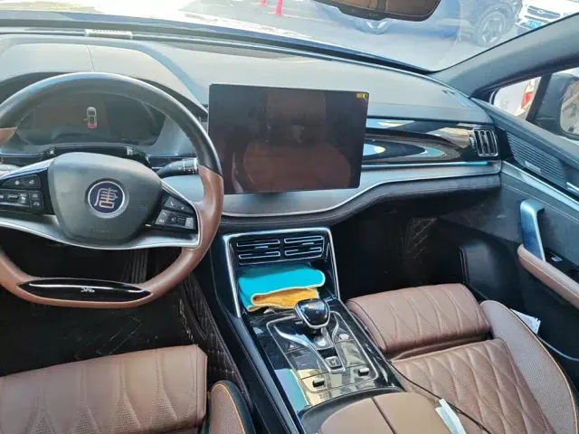 BYD Tang — Фото автомобиля 12