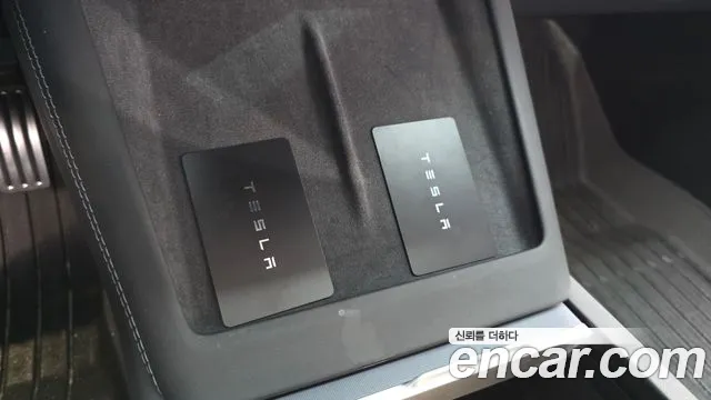 Tesla Model 3 — Фото автомобиля 25