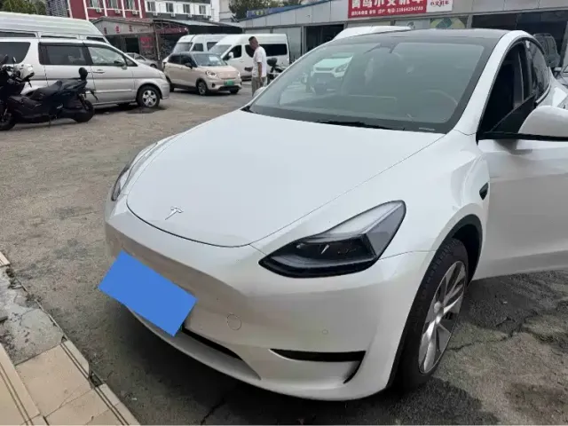 Фотография автомобиля — Tesla Model Y