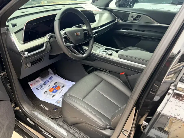 Cadillac XT5 — Фото автомобиля 7