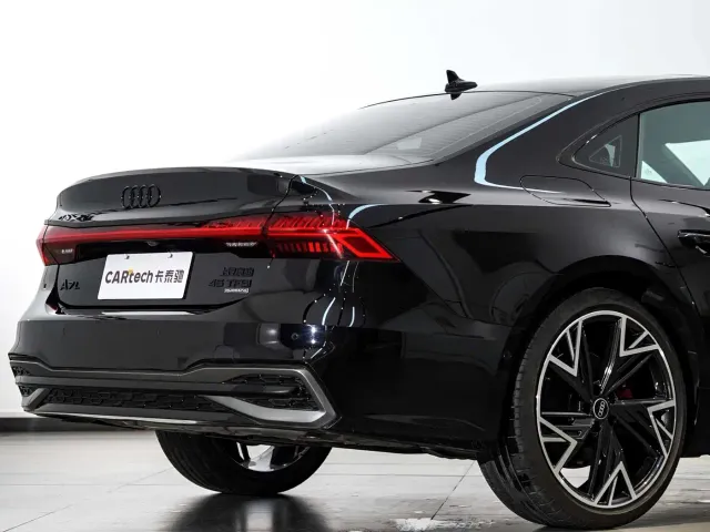 Audi A7L — Фото автомобиля 14