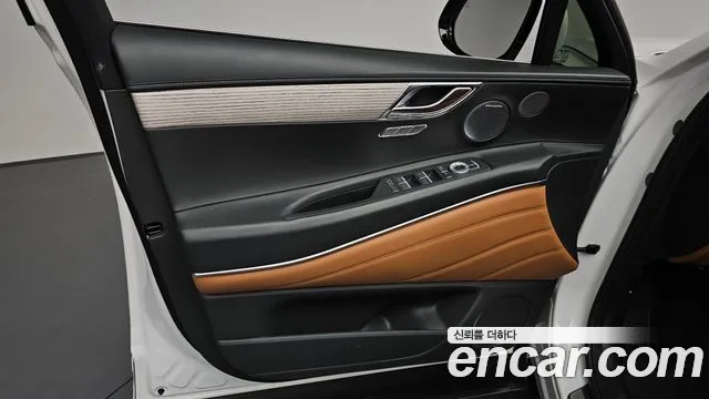 Genesis GV80 2.5T Бензин AWD — Фото автомобиля 24