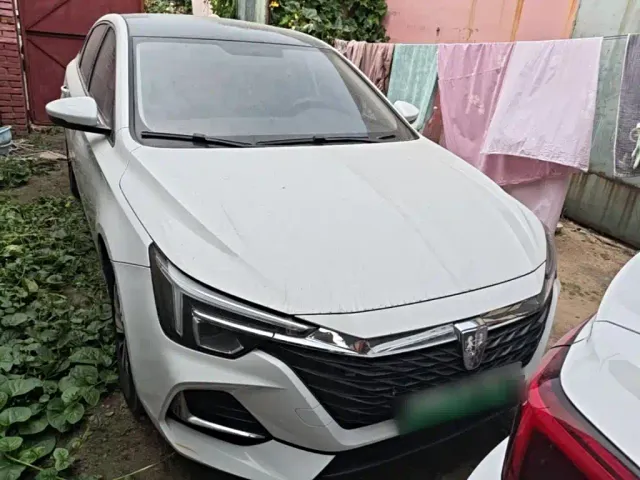 Roewe i6 MAX EV — Фото автомобиля 2