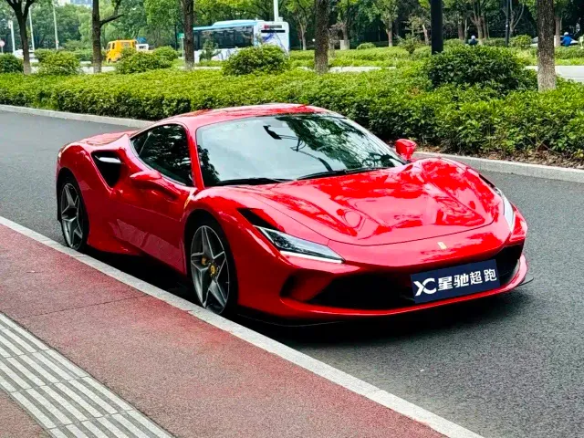 Ferrari F8 — Фото автомобиля 2