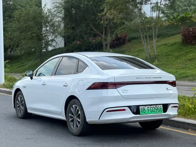 BYD Qin PLUS — Фото автомобиля 6