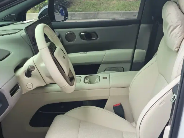 Li Auto i6 — Фото автомобиля 8