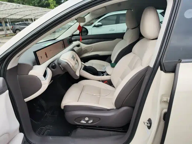 IM Motors LS6 — Фото автомобиля 16